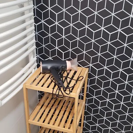 Garbary Retreat With Free Garage Parking! Apartmán